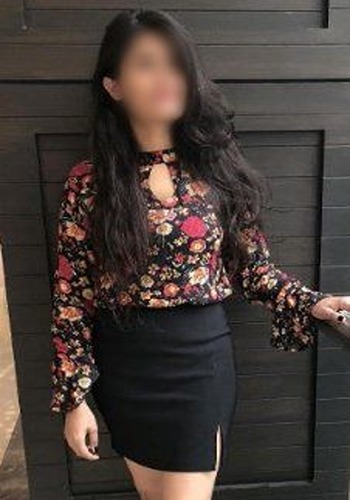 pune college girl escorts aditi